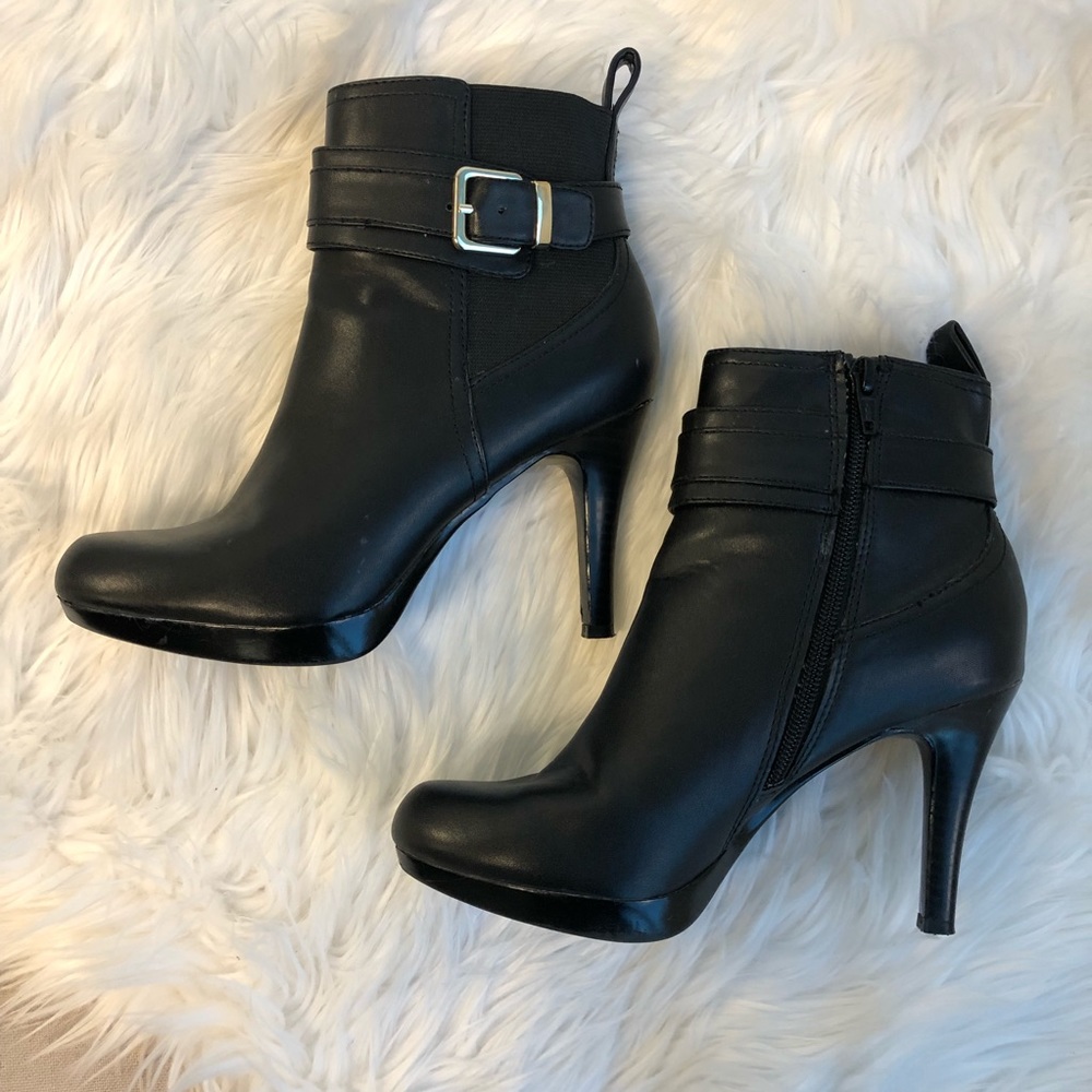 Beautiful black booties
